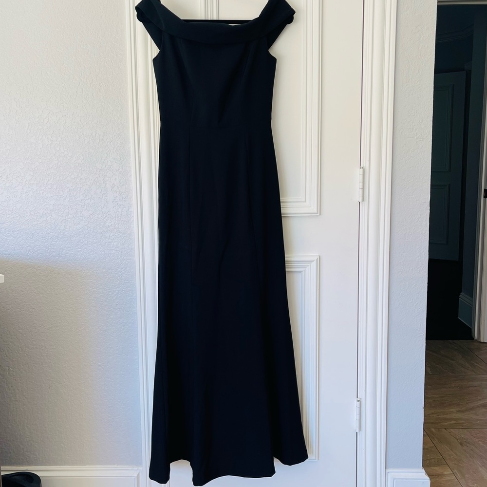 Laundry Sz. 2 black formal dress. Worn once.